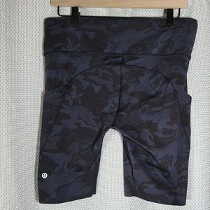 Lululemon Fast and Free Black Camo 10" long short Excellent Used Condition